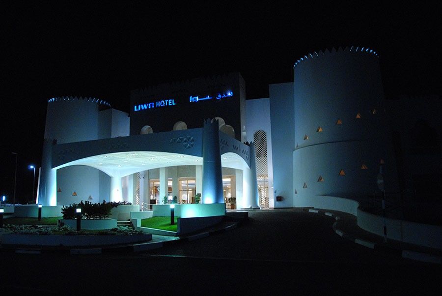 Liwa Hotel Mezairaa Exterior photo